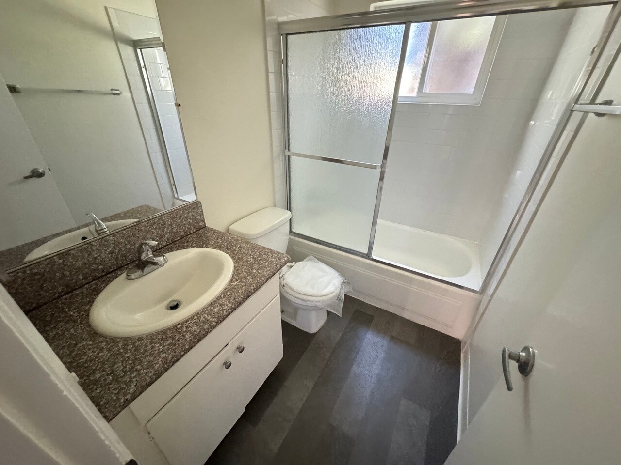 Building Photo - 447 W Elk Ave