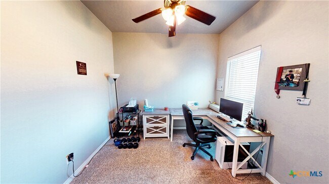 Building Photo - 408 Holstein Dr