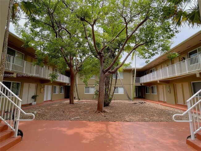 Building Photo - 6310 SW 79th St