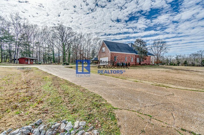 Building Photo - 200 Cripple Creek Rd