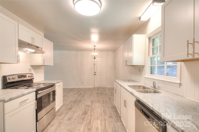 Building Photo - 614 Teresa Cir