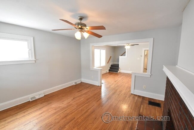 Building Photo - 333-335 E Duncan Street