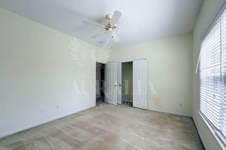 Building Photo - 101 Scotlow Way