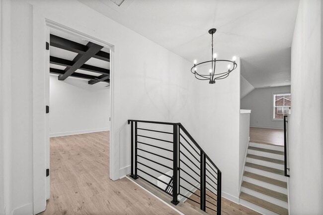 Building Photo - Pet Friendly Three Bedroom with Bonus!