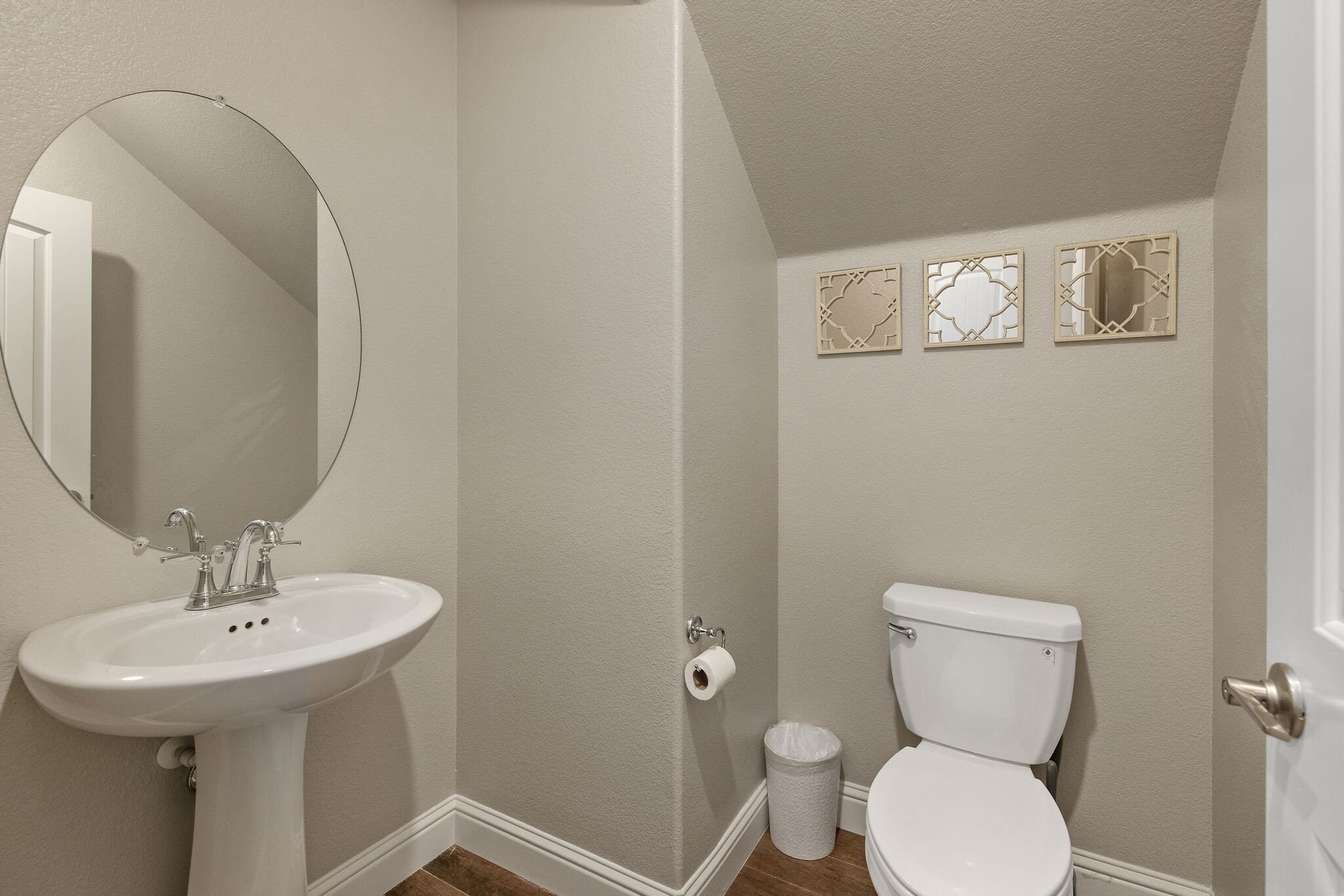 Building Photo - 6212 E Bibi Dr