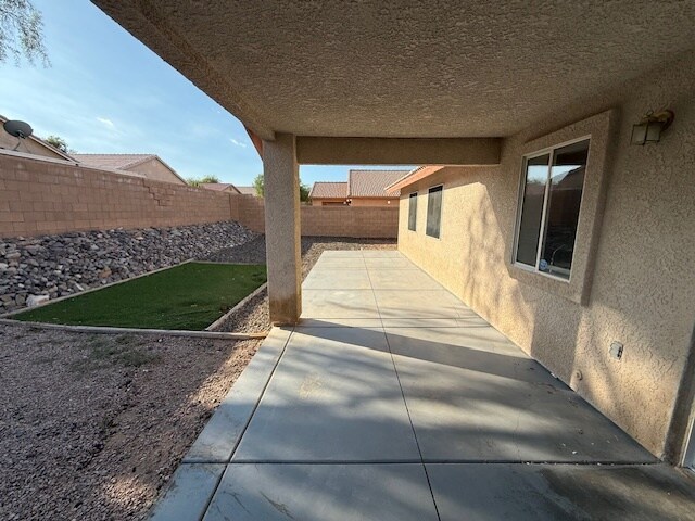 Building Photo - 4942 S Rinaldi Dr