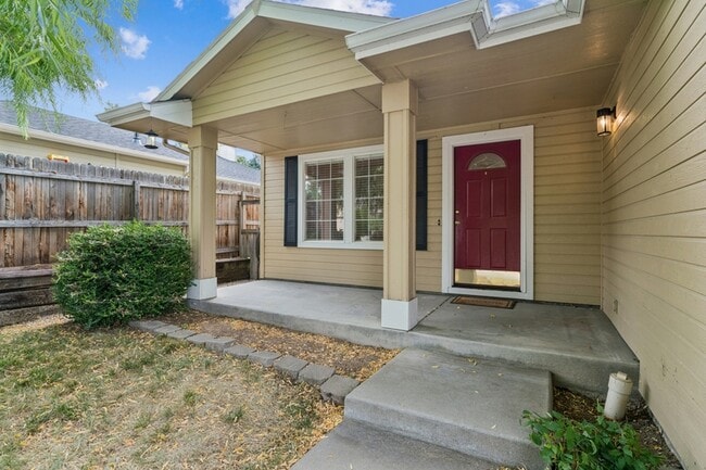 Building Photo - 5998 S Wallflower Pl