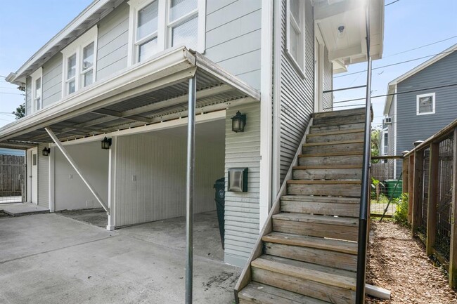Building Photo - 1536 Columbia St