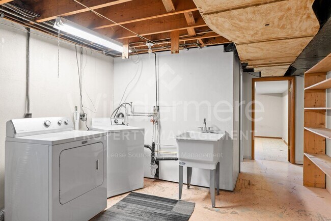 Building Photo - Charming North Spokane Home in a Prime Location