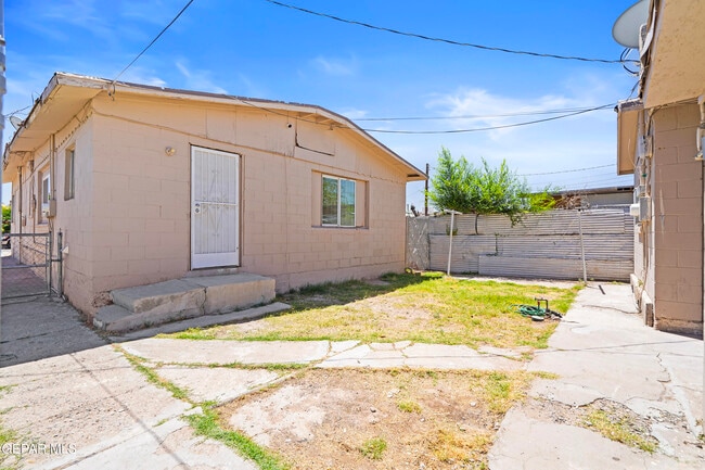 Building Photo - 209 N Seville Dr