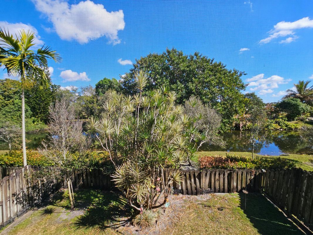 Building Photo - 120 Sparrow Dr