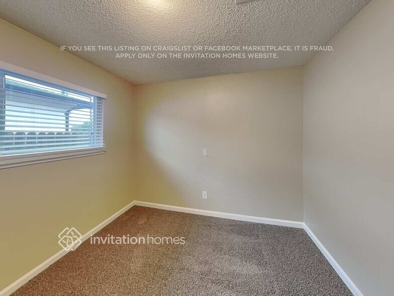 Building Photo - 1036 Breton Dr