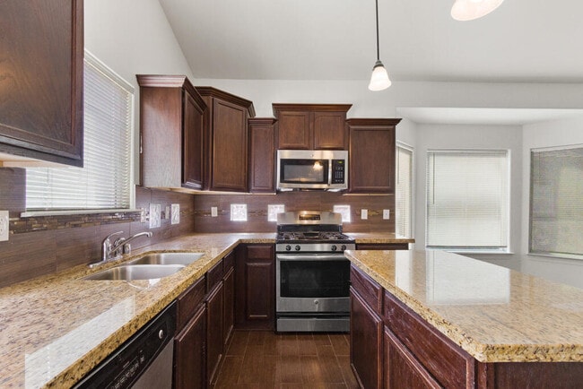 Building Photo - 14242 John Scagno