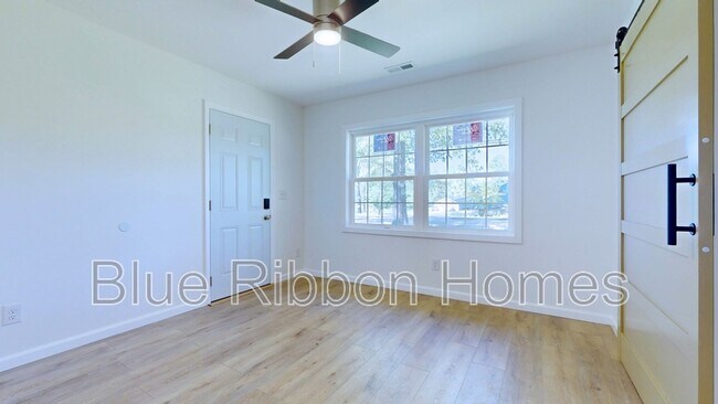 Building Photo - 2506 Byington Beaver Ridge Rd