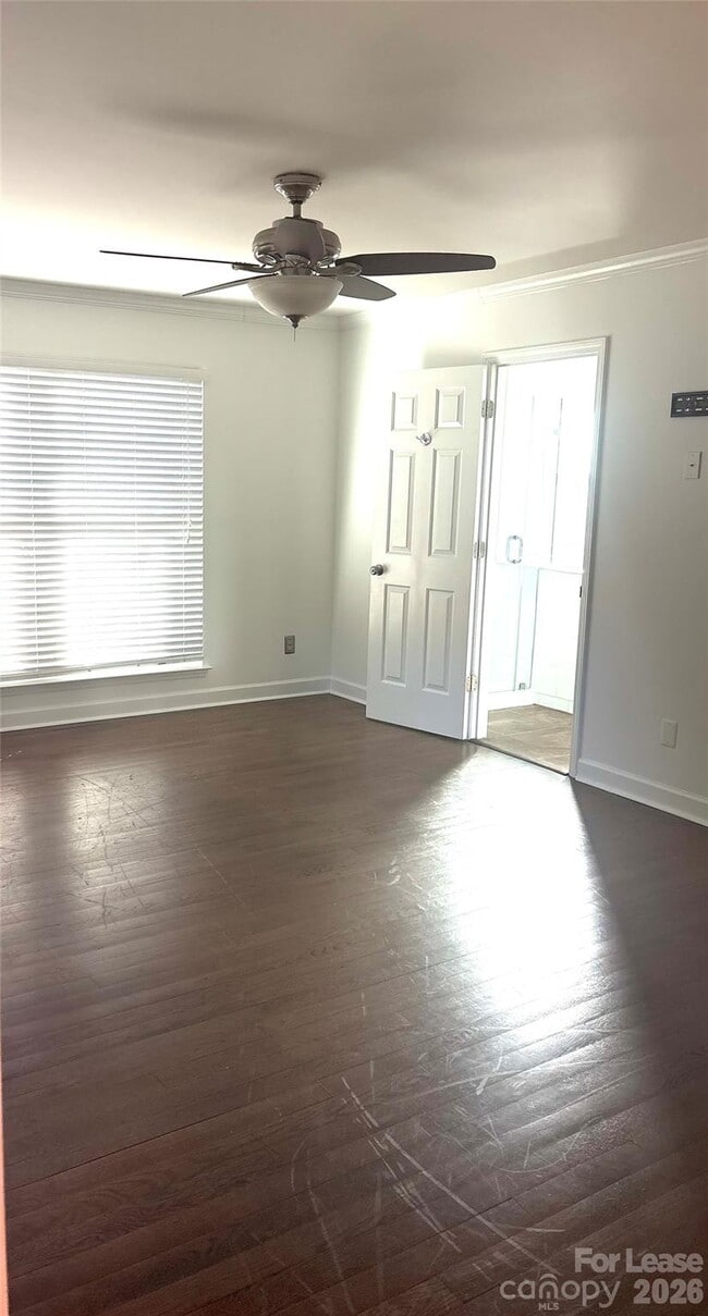 Building Photo - 3412 Armitage Dr