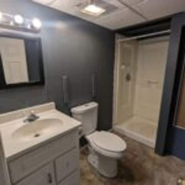 Building Photo - 1307 N 20th Ave E