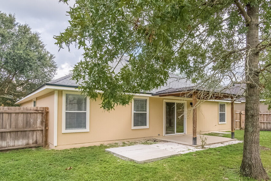 Building Photo - 2917 Thorncrest Dr