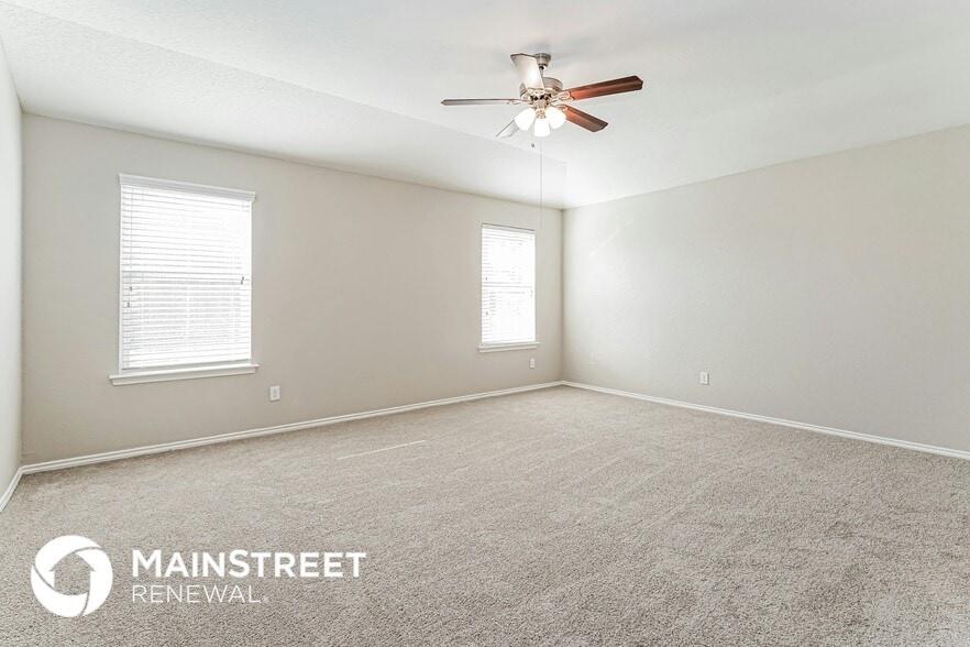 Building Photo - 419 Eastern Phoebe