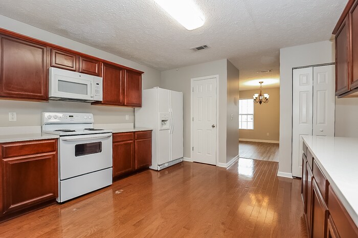 Building Photo - 429 Creek Oak Dr