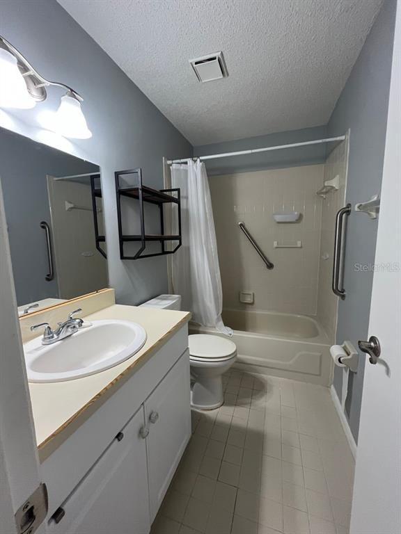 Building Photo - 22 Kings Colony Ct