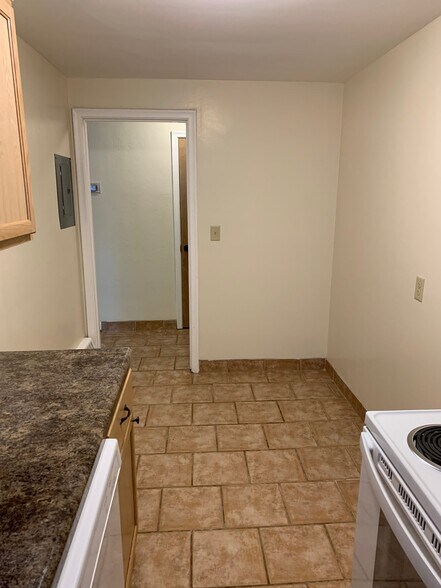 Building Photo - 859 St Paul Ave