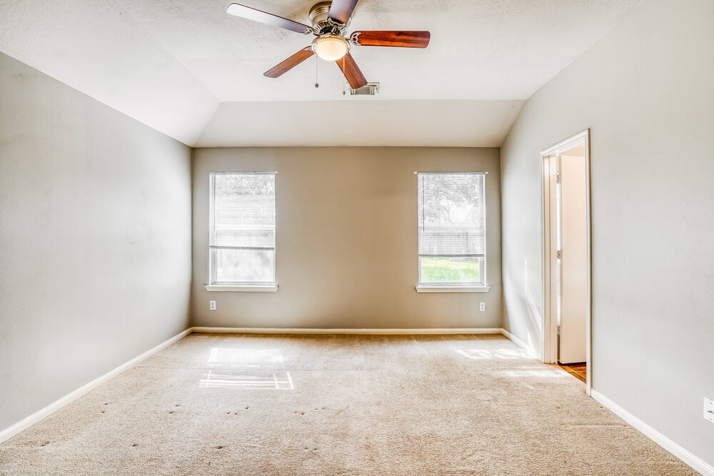 Building Photo - 5811 Ridgebluff Ln