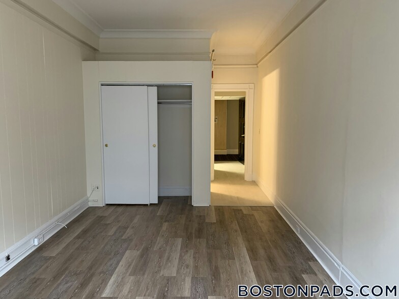 Building Photo - 62 Boylston St