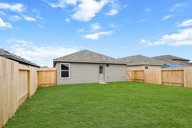 Building Photo - 21610 Willow River Canyon Ln