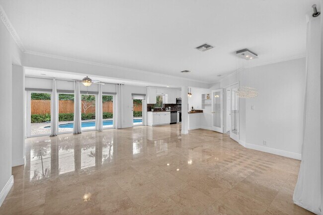 Building Photo - 2808 NE 22nd St