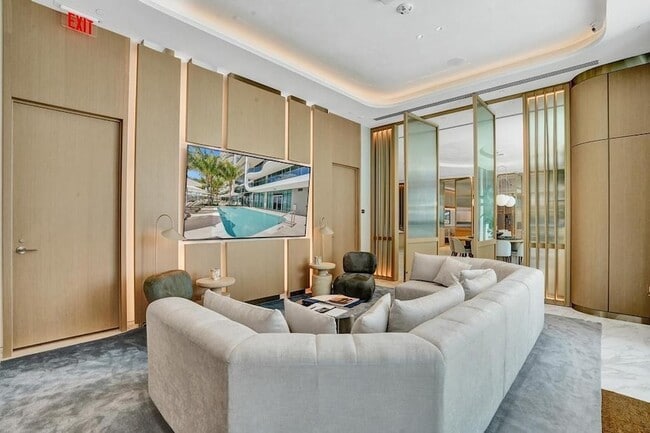 Building Photo - 900 N Ocean Blvd