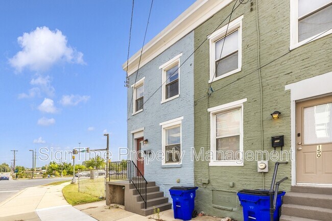 Building Photo - 152 E South St