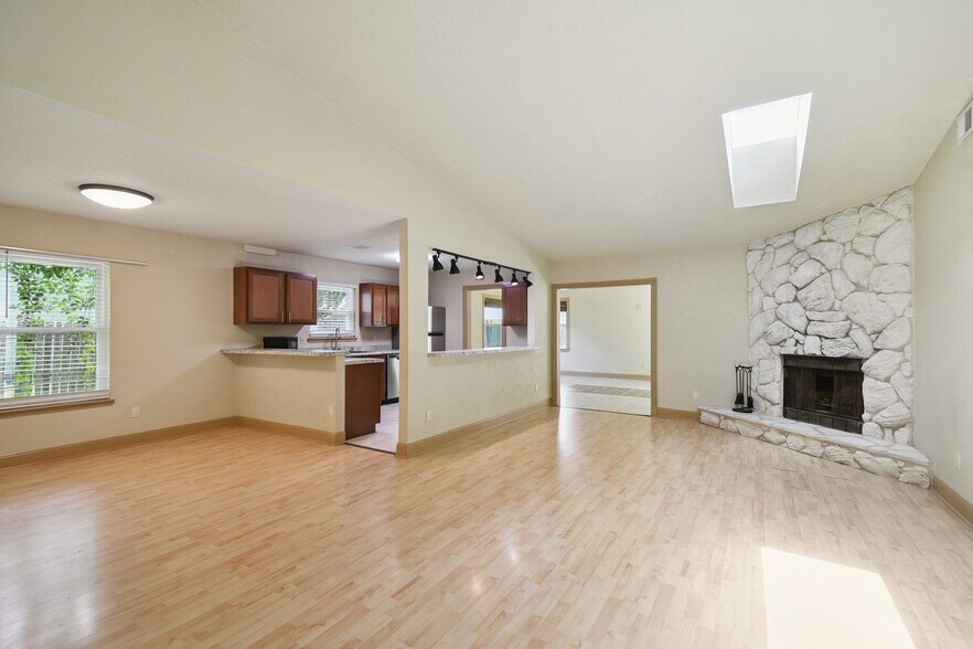 Building Photo - 2638 Kersey Ct