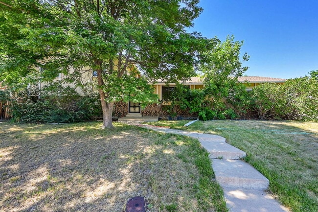 Building Photo - $2,995 - 3 Bed, 2.5 Bath Home in Littleton...
