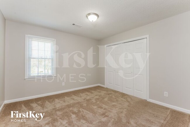 Building Photo - 6021 Woods Edge Ln