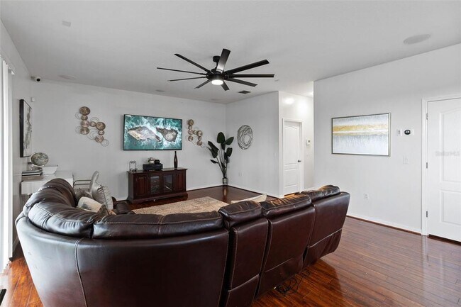 Building Photo - 15210 Montesino Dr