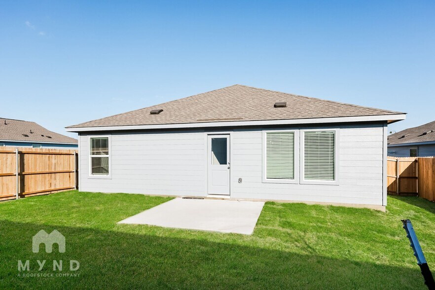 Building Photo - 2708 River Knl Ln
