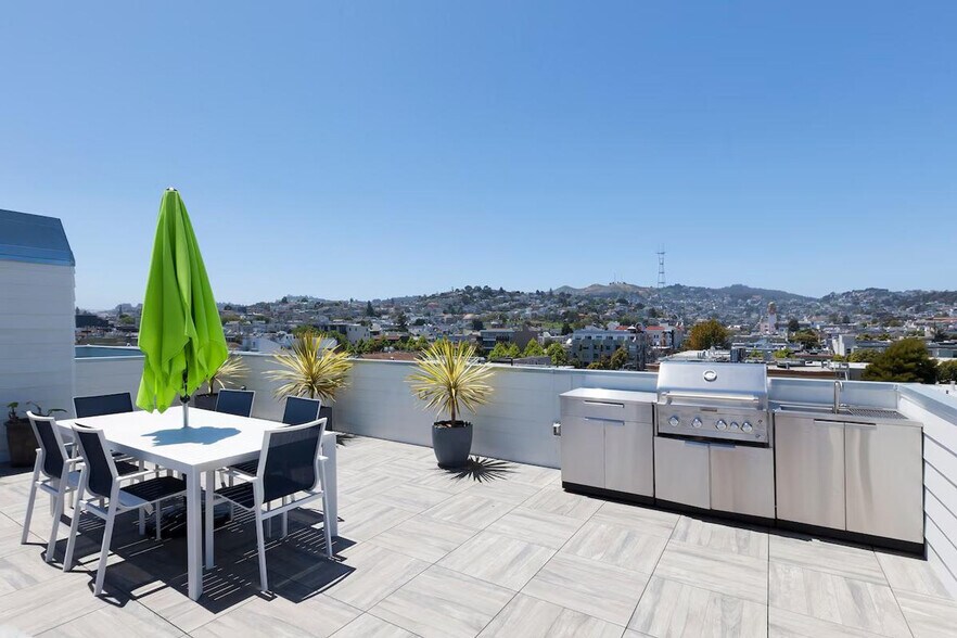 Building Photo - 134B Lexington St