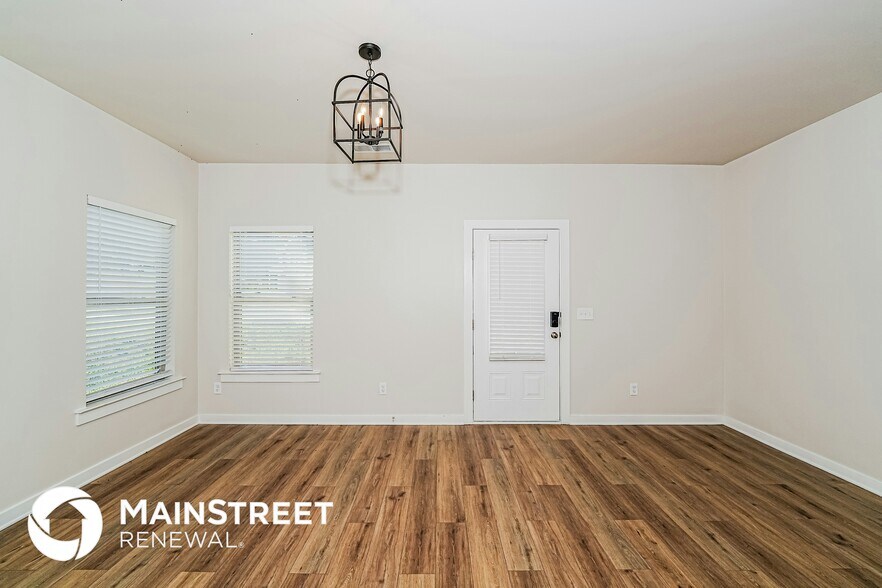 Building Photo - 1405 Brookhaven Dr