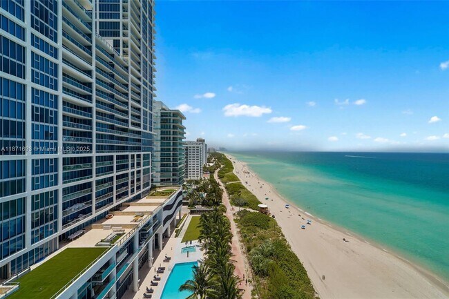 Building Photo - 6801 Collins Ave
