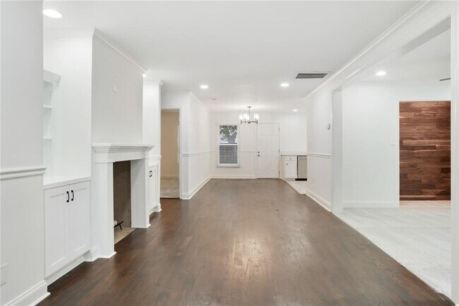 Building Photo - 1245 Ladd St SW