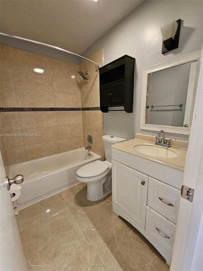 Building Photo - 2225 NW 45th Ave