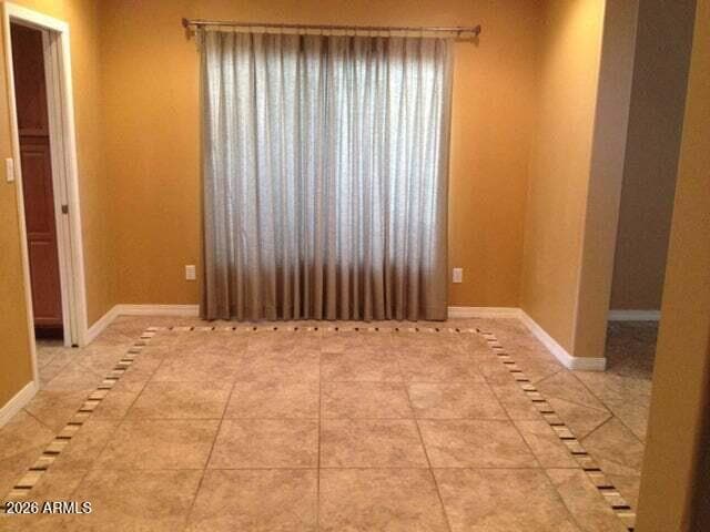 Building Photo - 2713 E Verbena Dr