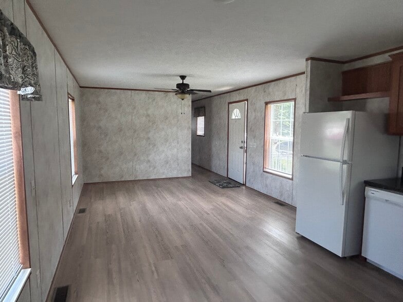 Building Photo - 15 McVey Way