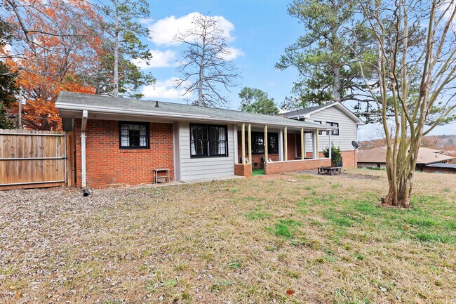 Building Photo - 3727 Calmer Cir