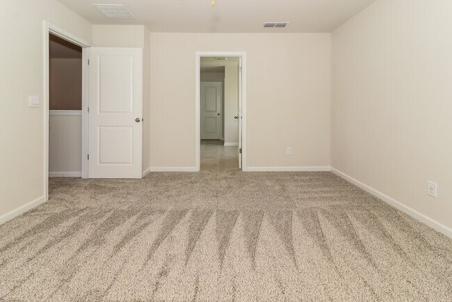 Building Photo - 512 Magnolia Dr