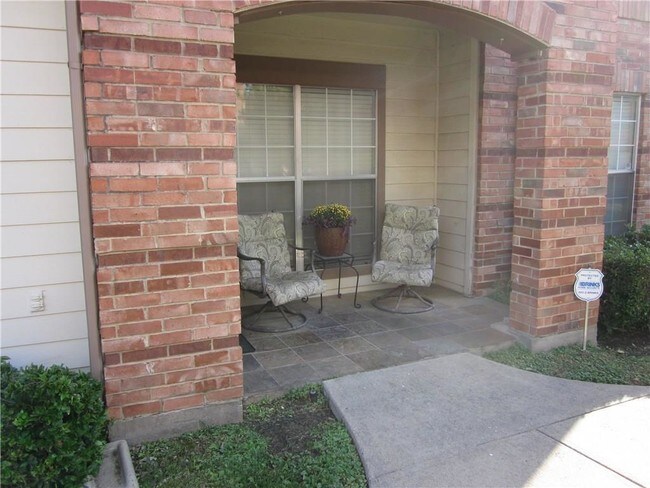 Primary Photo - 2524 Preston Rd