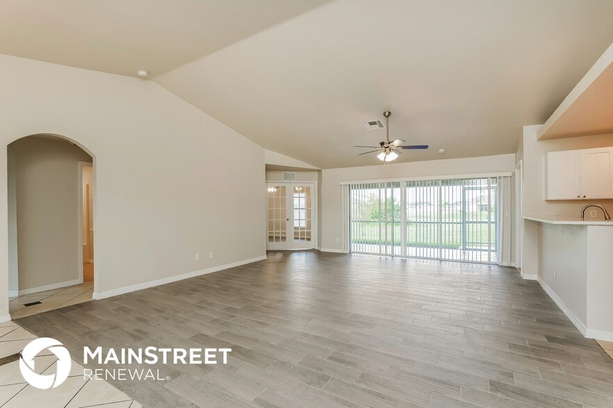 Building Photo - 1012 NW 15th Ave