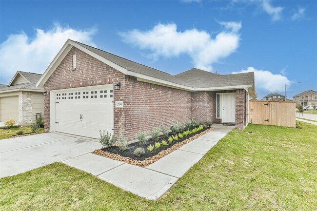 Building Photo - 21043 Longeni Dr
