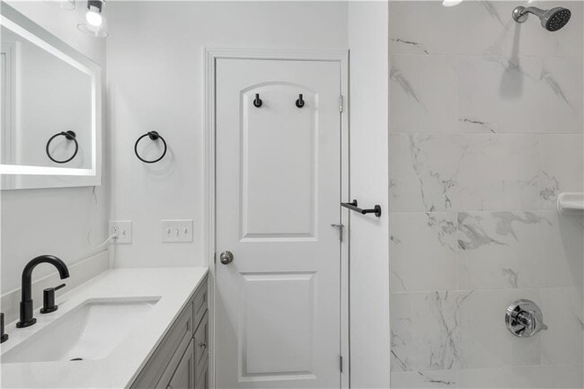 Building Photo - 8 SeaBreeze Ter