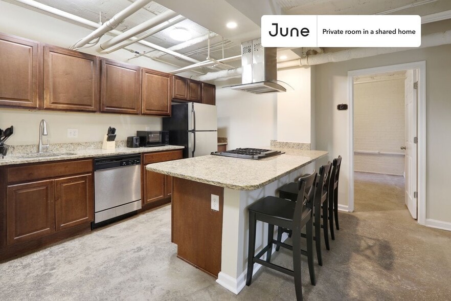 Building Photo - Room in Shared 5 bed/2 bath home in Dupont Circle